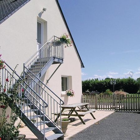 Awesome apartment in Roz-Landrieux with 2 Bedrooms&WiFi Buitenkant foto