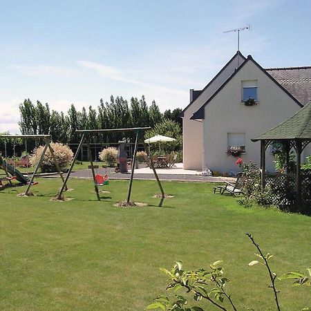 Awesome apartment in Roz-Landrieux with 2 Bedrooms&WiFi Buitenkant foto