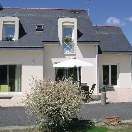 Awesome apartment in Roz-Landrieux with 2 Bedrooms&WiFi Buitenkant foto