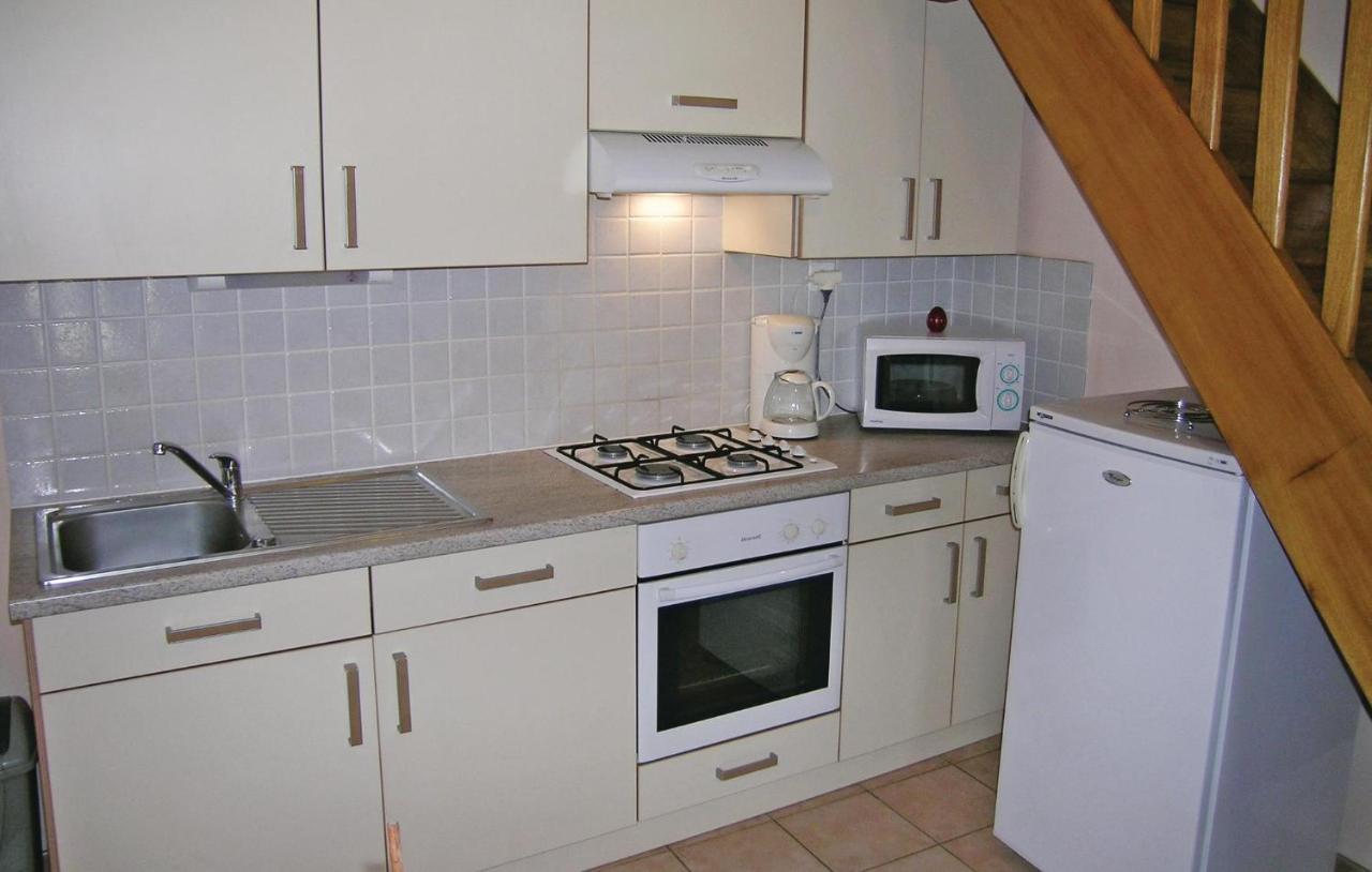 Awesome apartment in Roz-Landrieux with 2 Bedrooms&WiFi Buitenkant foto