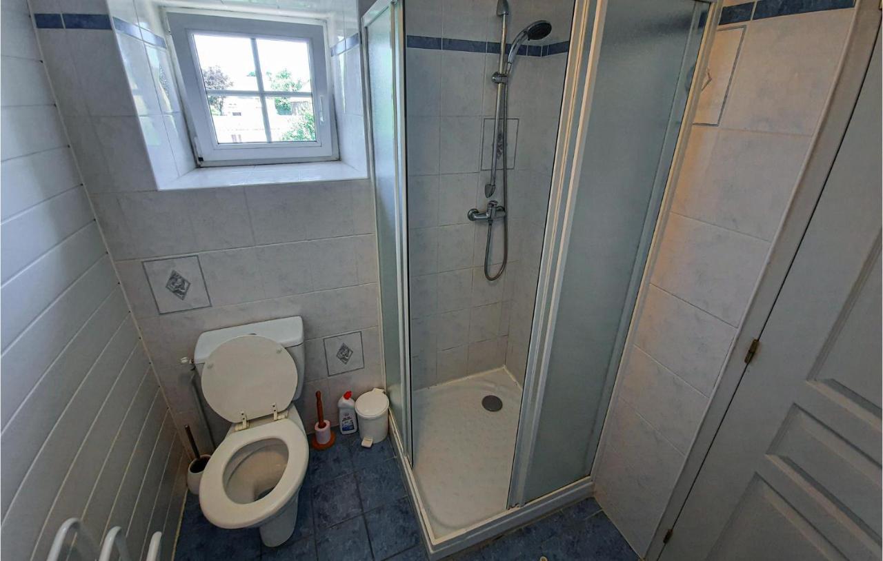 Awesome apartment in Roz-Landrieux with 2 Bedrooms&WiFi Buitenkant foto
