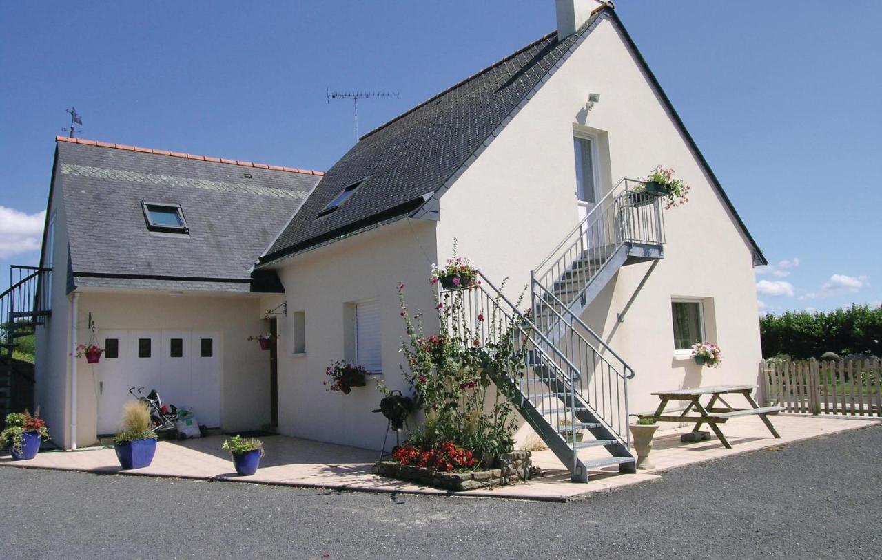 Awesome apartment in Roz-Landrieux with 2 Bedrooms&WiFi Buitenkant foto