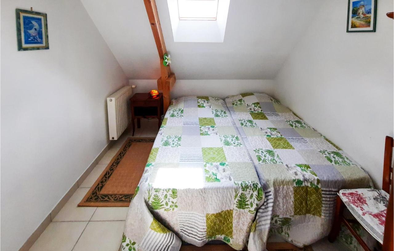 Awesome apartment in Roz-Landrieux with 2 Bedrooms&WiFi Buitenkant foto