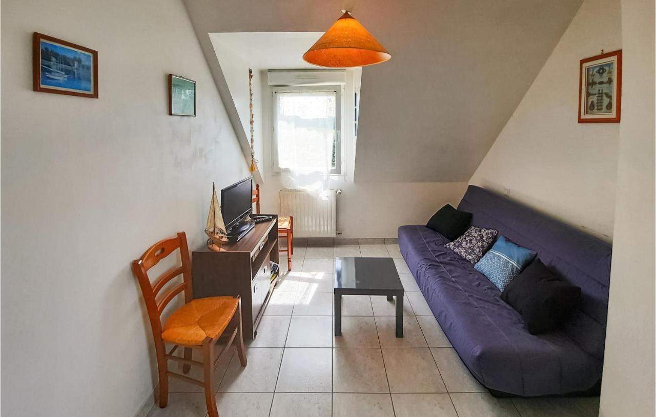 Awesome apartment in Roz-Landrieux with 2 Bedrooms&WiFi Buitenkant foto