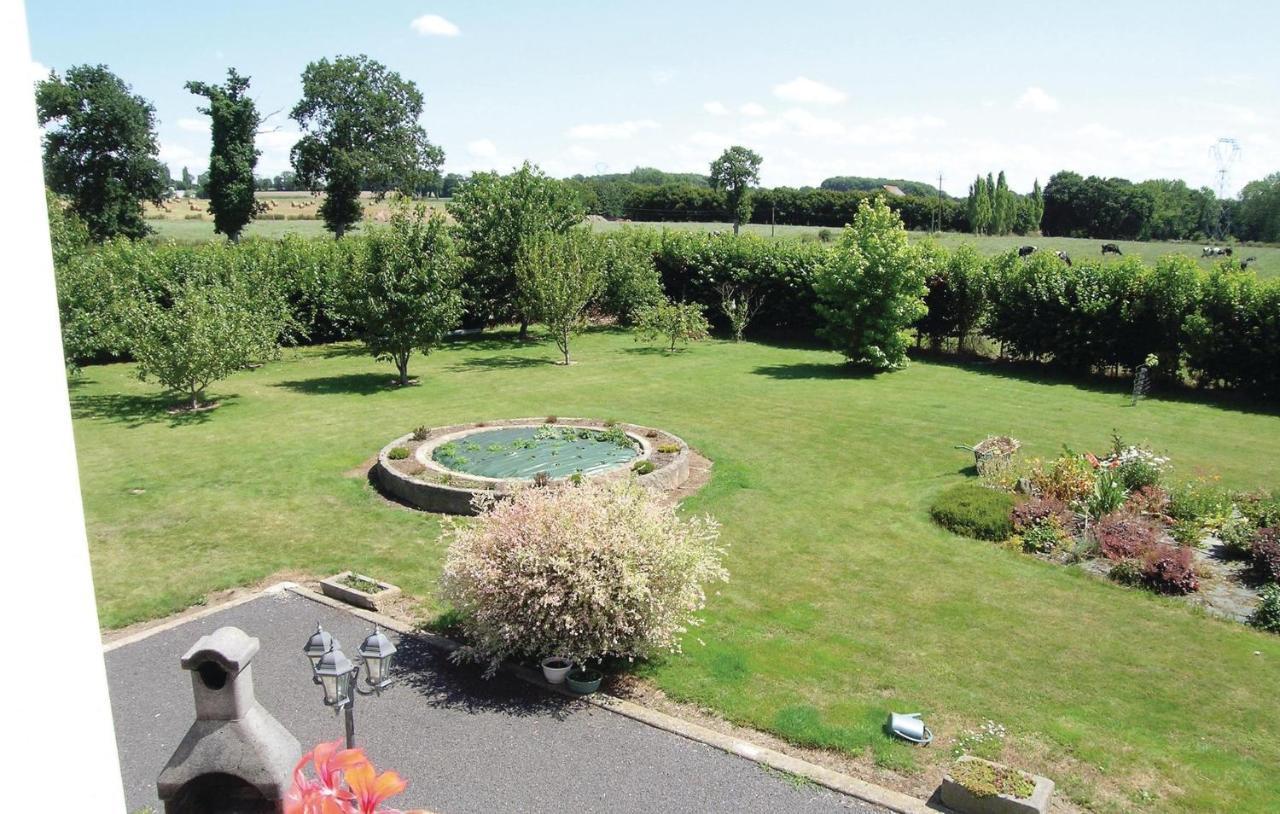 Awesome apartment in Roz-Landrieux with 2 Bedrooms&WiFi Buitenkant foto