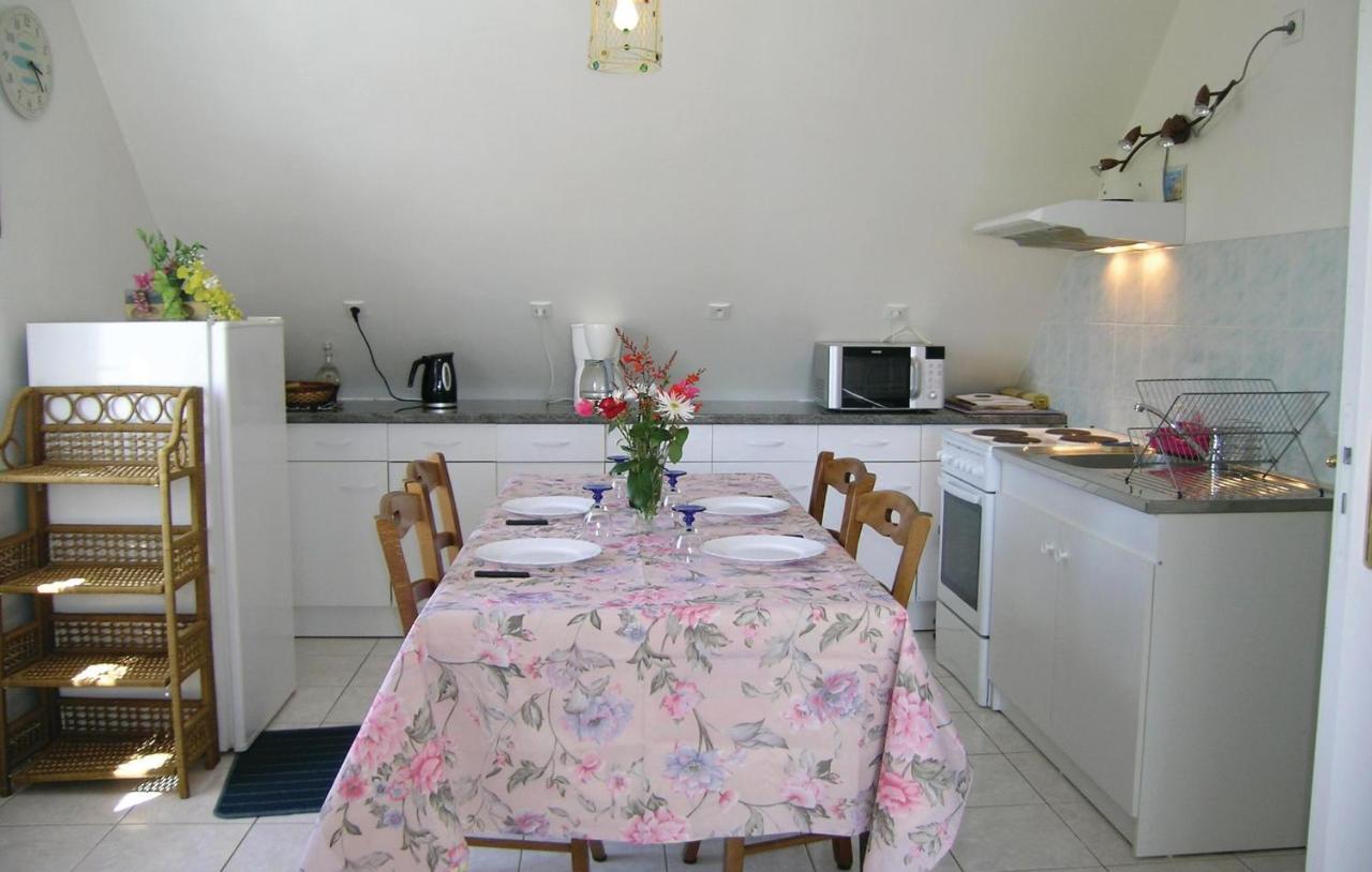 Awesome apartment in Roz-Landrieux with 2 Bedrooms&WiFi Buitenkant foto